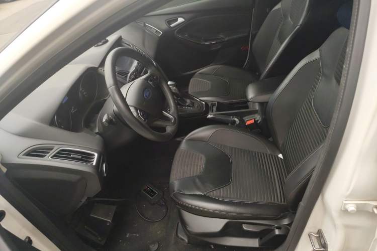 Used Ford Focus 2015 Sedan 1.6L Automatic Trend Model
