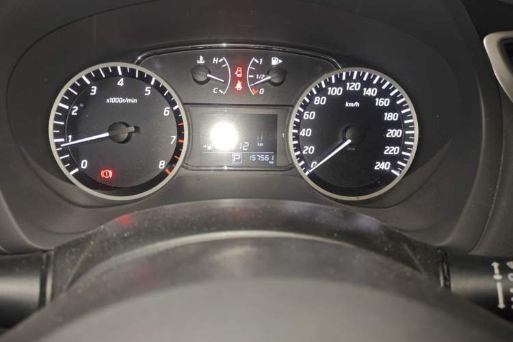 Used Nissan Sylphy 2019 1.6XV CVT Smart Connect Luxury Edition China V Standard Odometer Close Up