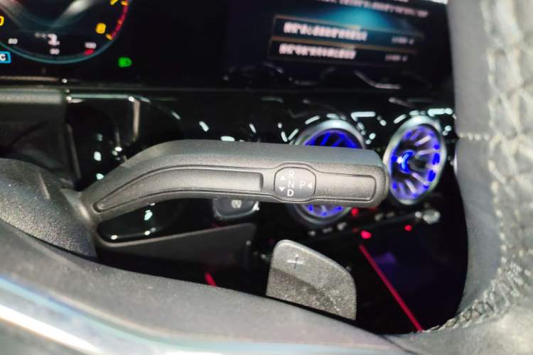 Used Mercedes-Benz GLA 2022 Facelifted GLA 200 Gear Lever