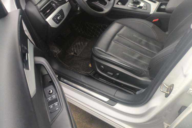 Used Audi A4L 2020 40 TFSI Luxury Prestige Edition Driver Seat