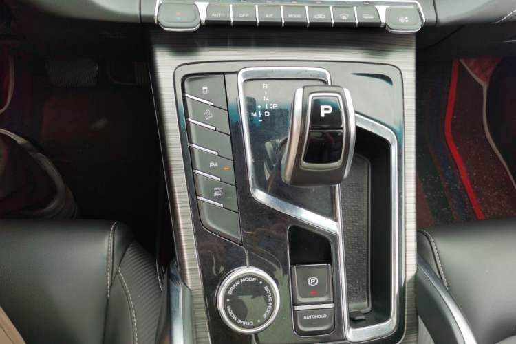 Used Geely Auto Emgrand X7 Sport 2020 1.8TD DCT Smart PRO Gear Lever