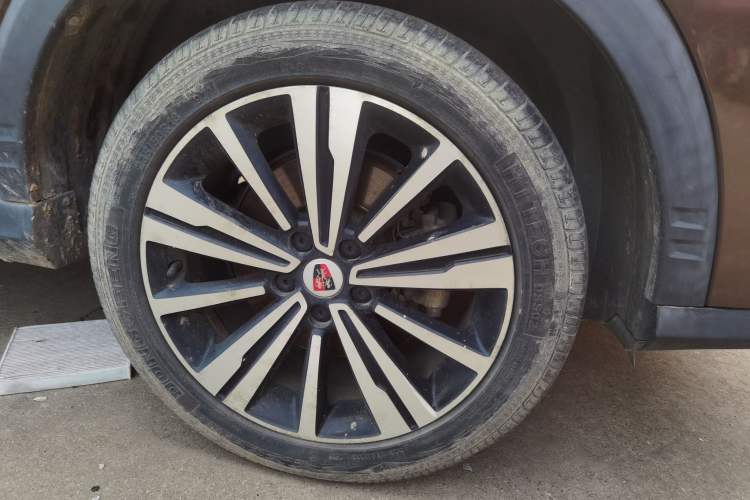 Used Roewe RX5 2019 20T Two-Wheel Drive Automatic 4G Connected Platinum Edition
