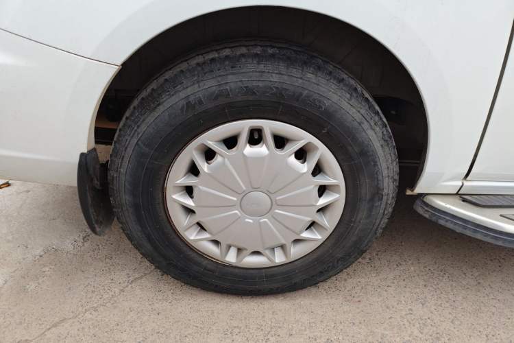 Used Ford Transit 2019 2.0T Diesel Commercial & Travel Short Wheelbase Low-Roof 7-Seater China VI Standard
