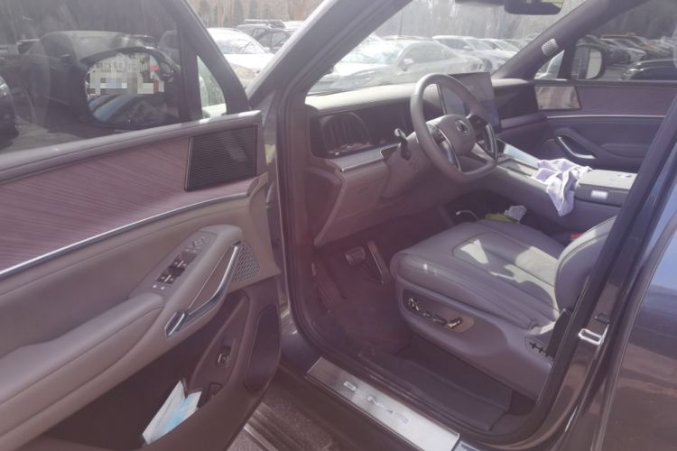 Used Denza N9 2025 Prestige Version
