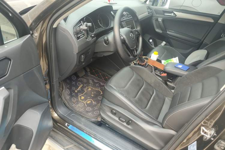 Used Volkswagen Tiguan L 2017 330TSI Automatic Two-Wheel Drive Comfort Edition Driver Seat