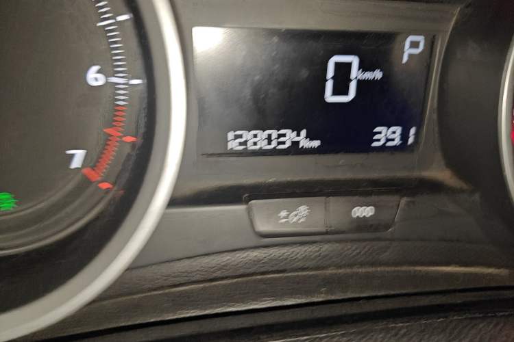 Used Peugeot 408 2014 1.8L Automatic Luxury Edition Odometer Close Up