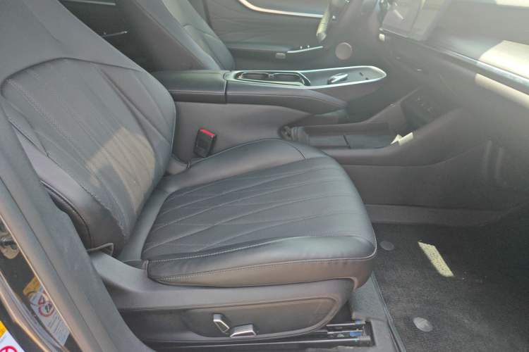 Used CHANGAN NEVO A07 2025 Blue Whale Pure Electric 625 Flagship Model