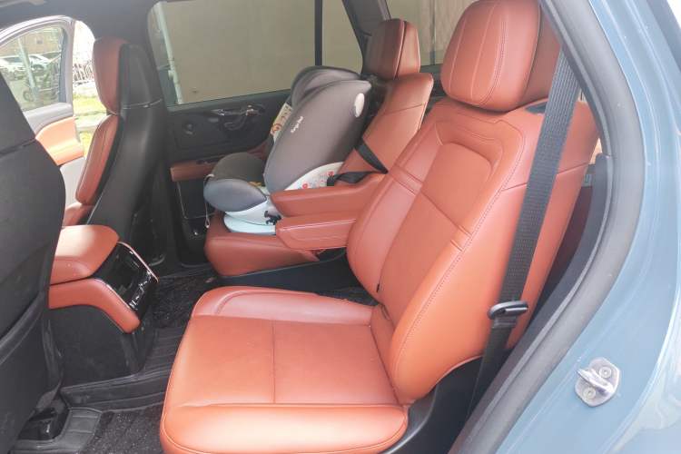 Used Lincoln Aviator 2024 3.0T V6 All-Wheel-Drive Luxury Edition Six Seats