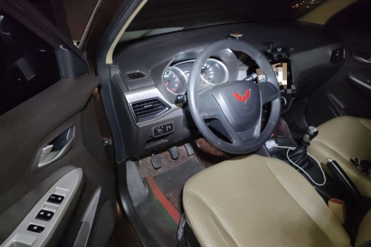 Used Wuling Hongguang 2021 1.5L Facelifted S Comfort Version with Electric Power Steering LAR
