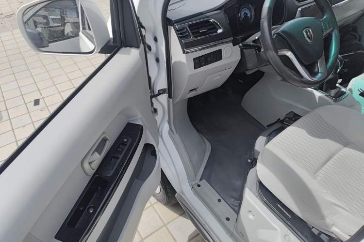 Used Jinbei New Hiace X30L 2021 1.5L Wealth Van Non-Air-Conditioned Version China VI Standard SWC15M
