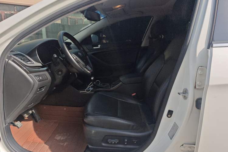 Used Kia Cadenza 2013 2.4L Elite Model China IV Standard

