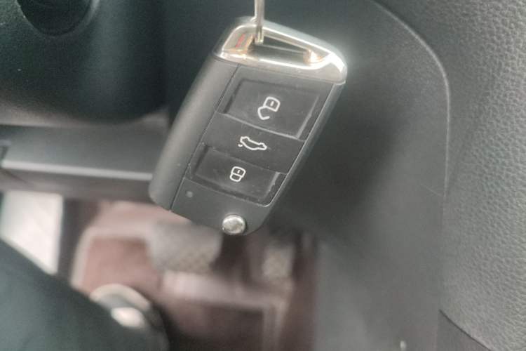 Used Volkswagen Golf Sportsvan 2020 280TSI Automatic Curious Model Vehicle Key