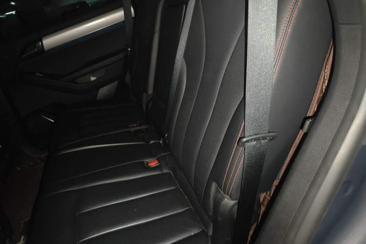 Used BYD Tang New Energy 2018 DM 2.0T All-Wheel Drive Smart Connect Elite 7-Seater China V Emission Standard