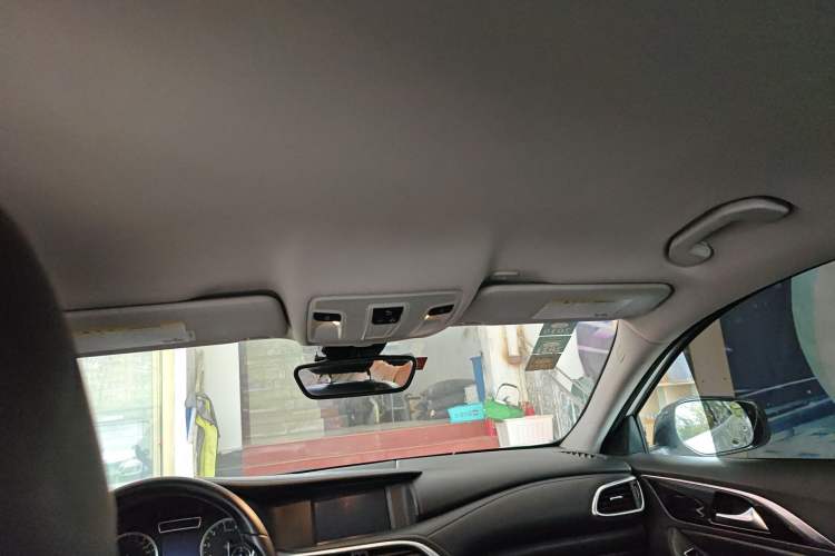 Used Infiniti QX30 2017 1.6T Two-Wheel Drive Fashion Edition Headliner