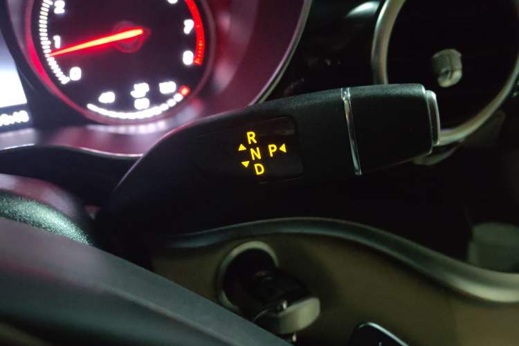 Used Mercedes-Benz V-Class 2018 V 260 Prestige Edition China VI