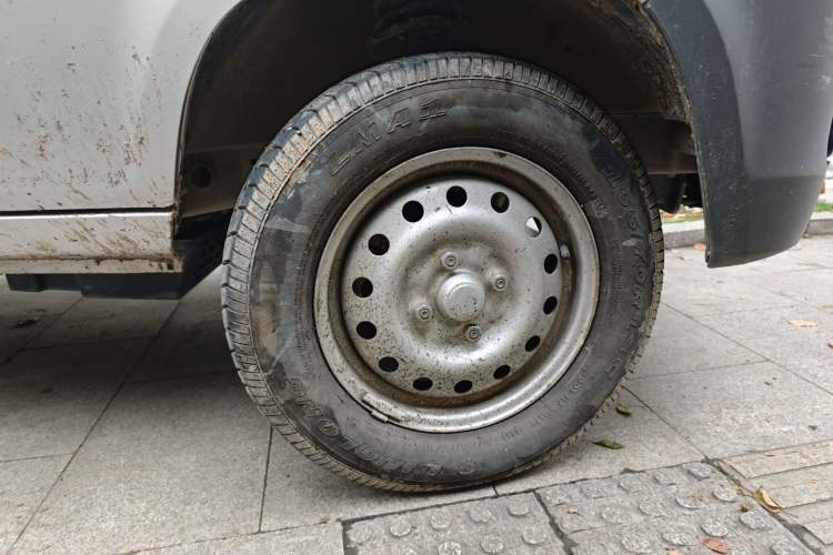 Used Wuling Zhiguang 2023 1.5L Practical Version 5/7 Seats Exterior 1