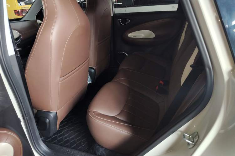 Used Wuling Bingo 2023 333 km Enjoyment Version Left Rear Seat