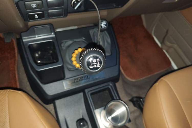 Used Toyota Land Cruiser 2022 4.0L Manual LC71 Gasoline 70th Anniversary Edition – Middle East Gear Lever