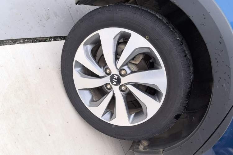 Used Kia KX Cross 2017 1.4L AT GLS Right Rear Wheel Hub