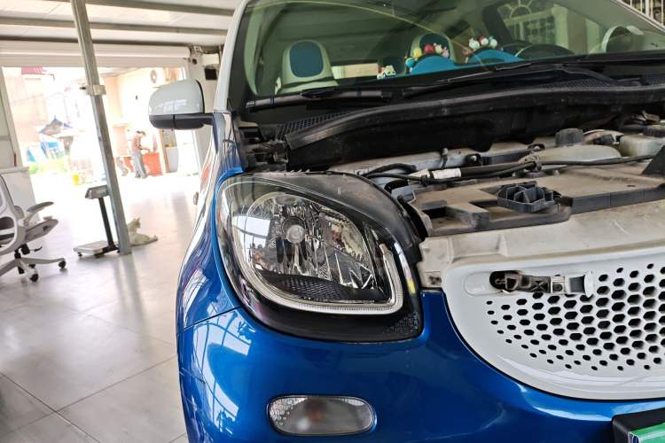 Used smart forfour 2016 0.9T 66 kW Ultimate Edition Exterior 6