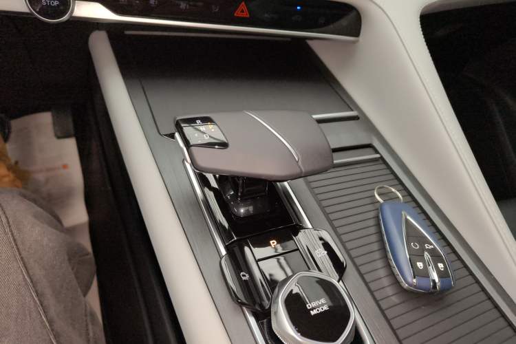 Used CHANGAN CS75 PLUS 2024 3rd Generation Champion Edition 1.5T Intelligent Drive Dynamic Model
