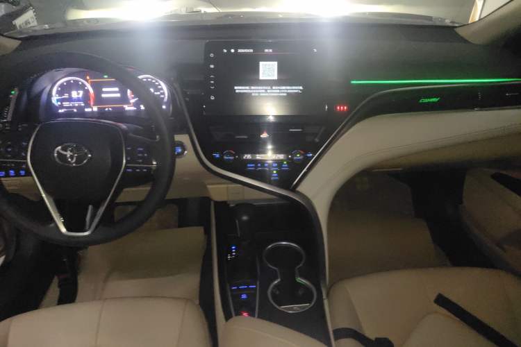 Used Toyota Camry 2021 2.5G Luxury Edition Gear Lever