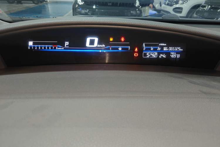 Used Honda Jade 2017 1.8L automatic Comfort version 5 seats