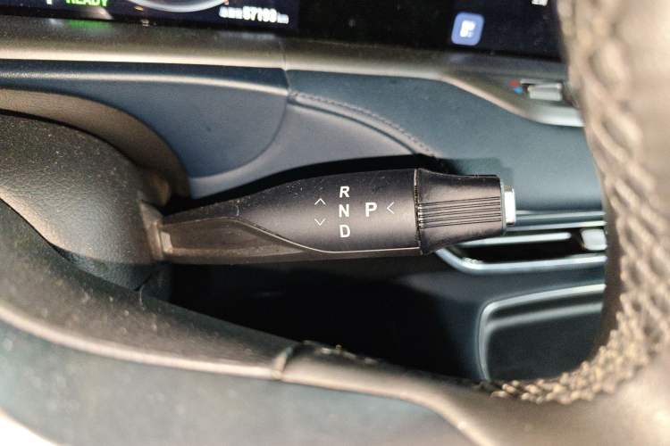 Used VOYAH FREE 2024 Ultra-Long Range Intelligent Driving Version Gear Lever