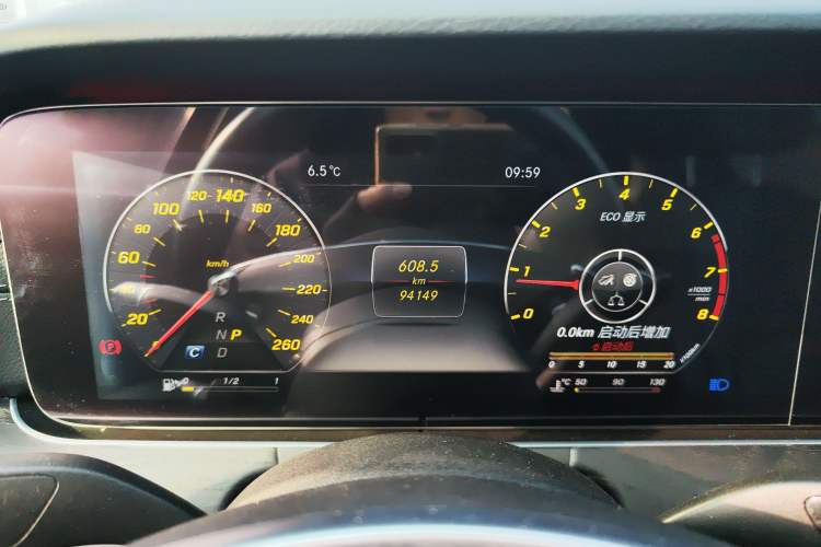 Used Mercedes-Benz E-Class 2017 E 300 L Sporty and Stylish Model
