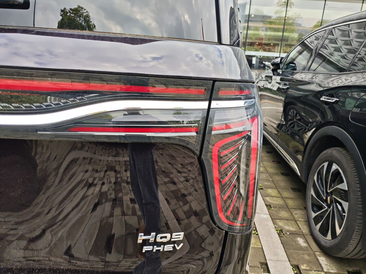 Hongqi HQ9 PHEV 2024 2.0T Four-Wheel Drive Business Edition — снимка 9