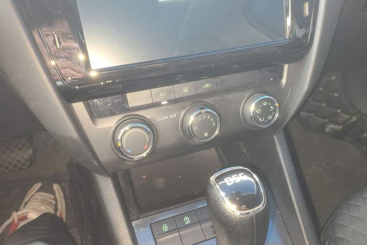 Used Skoda Octavia 2019 TSI230 DSG Luxury Edition Station Wagon China V Standard