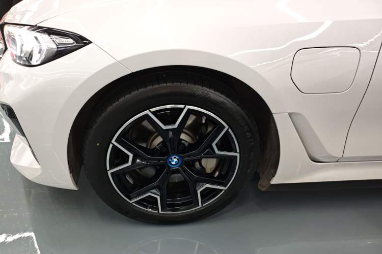 Used BMW i3 2024 eDrive 40 L Midnight Edition