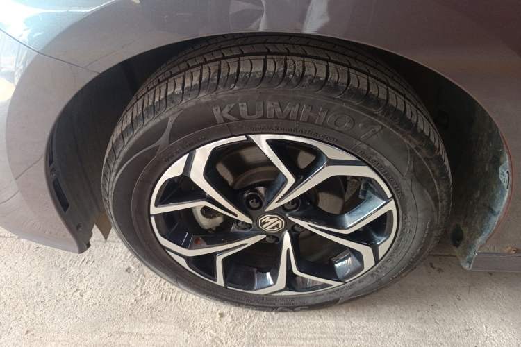 Used MG 5 2023 180 DVVT CVT Luxury Edition