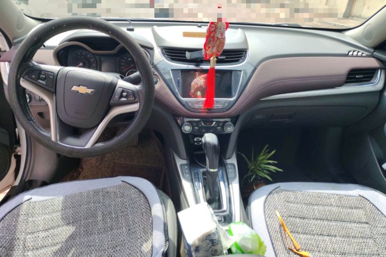 Used Chevrolet Malibu 2017 1.5T Automatic Luxury Edition Center Console