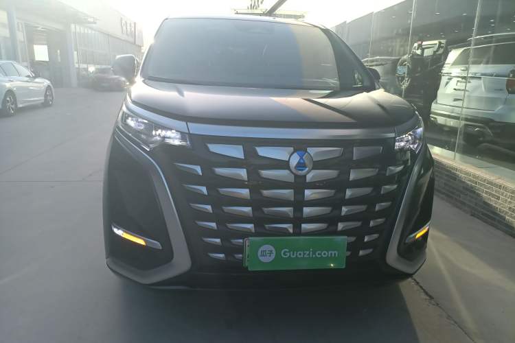 Used Denza D9 2022 DM-i 970 Four-Wheel Drive Prestige Model Front