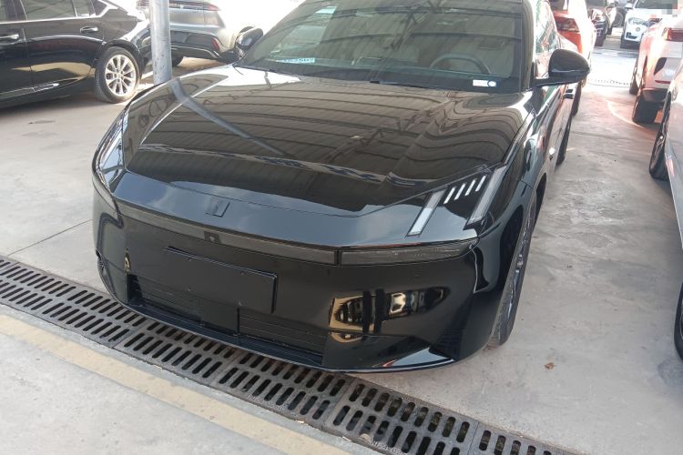 Used Lynk & Co Z10 2025 71 kWh 602 km Range Rear-Wheel Drive Pro