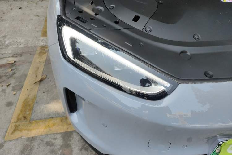 Used Hima AITO M5 2024 Extended-Range Max RS Four-Wheel Drive Advanced Intelligent Driving Version Right Front Headlight