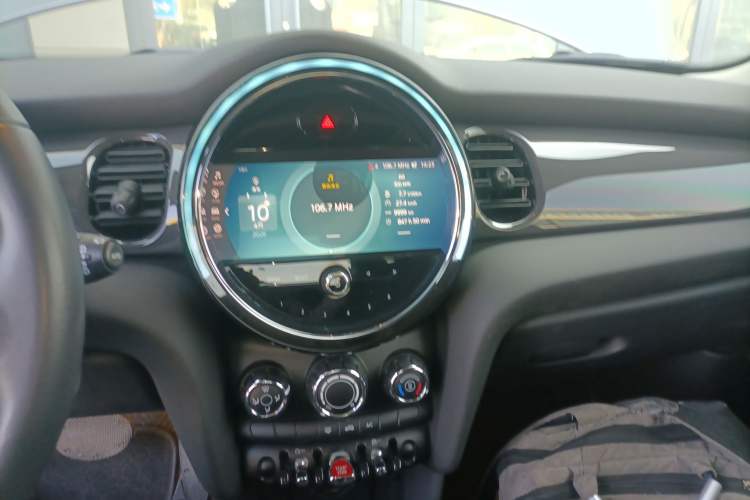 Used MINI 2022 1.5T ONE Audio And AC Panel