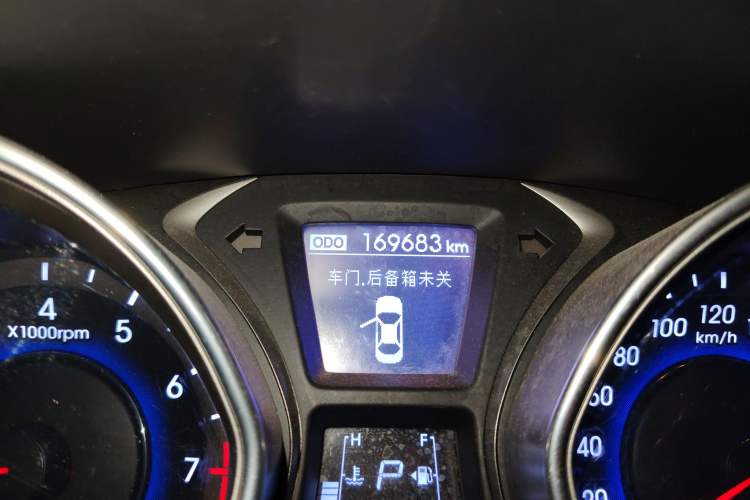 Used Hyundai Elantra (5th Generation / Langdong) 2012 1.6L Automatic Leading Model
