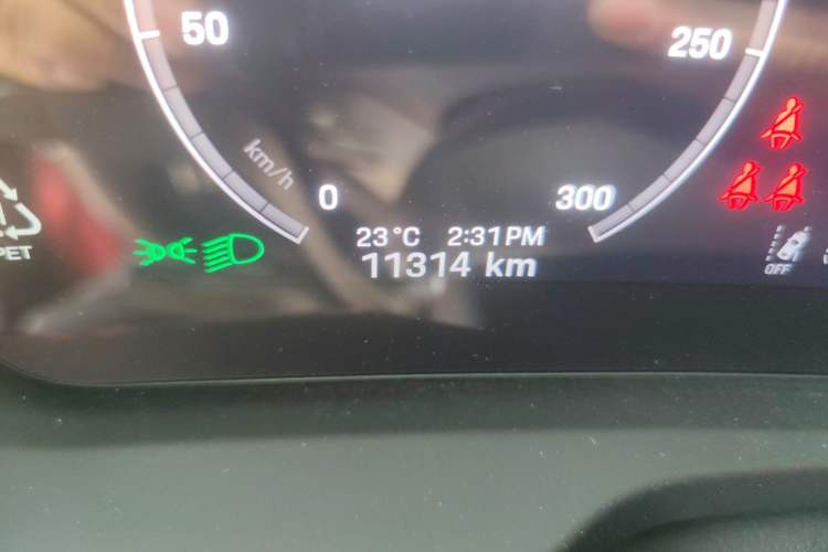 Used Porsche Panamera 2024 Panamera 2.9T Odometer Close Up