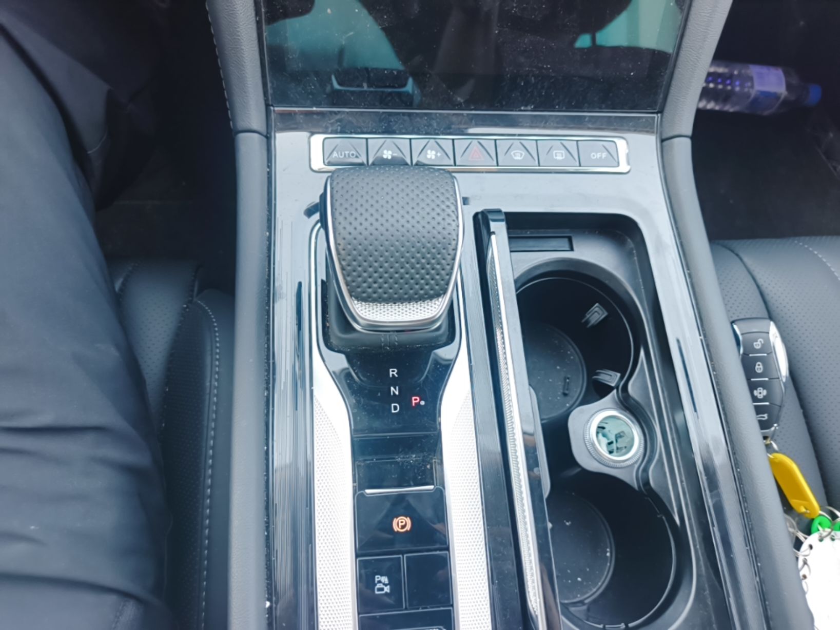 Hongqi H5 PHEV 2025 130 Super Hybrid Version — снимка 16