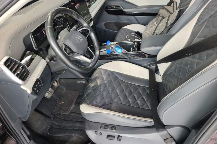 Used Volkswagen ID.6 CROZZ 2022 Long-Range Lite PRO Edition
