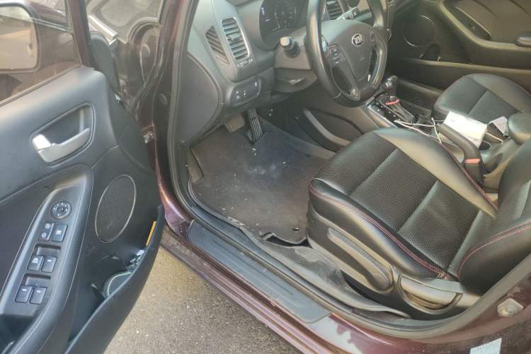 Used Kia K3 2016 1.6L Automatic GLS
