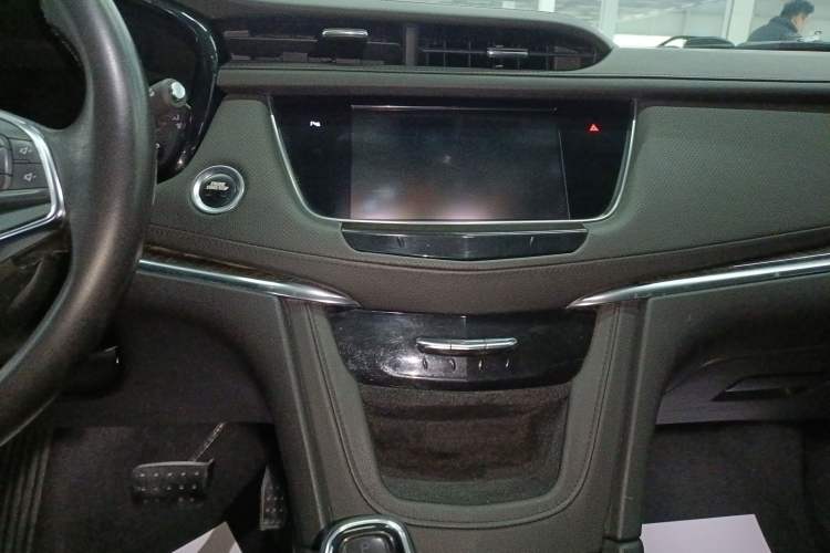 Used Cadillac XT5 2018 25T Luxury Model
