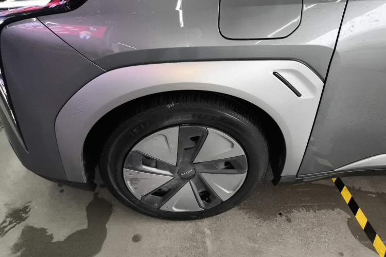 Used AION Y 2023 Plus 510 Enjoy Edition Left Front Wheel Hub