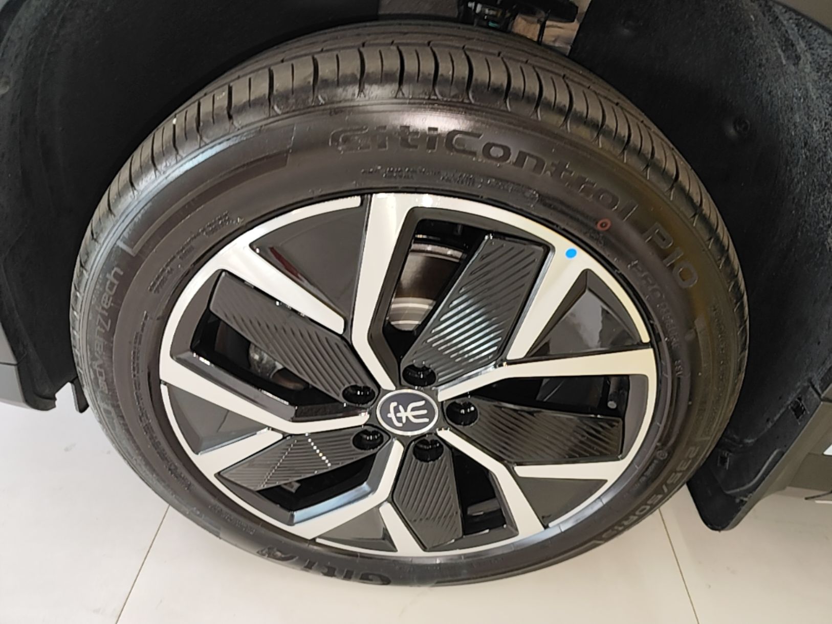 BYD Song L DM-i 2026 Model 200KM Superior Version — снимка 10