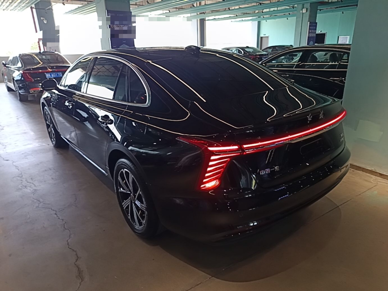 Hongqi H5 PHEV 2025 130 Super Hybrid Version — снимка 4