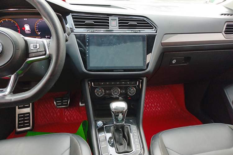 Used Volkswagen Tiguan L 2021 330TSI Automatic Two-Wheel Drive R-Line Enhanced Edition
