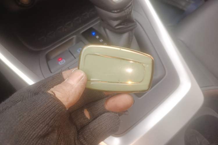 Used Toyota RAV4 2021 2.0L CVT Two-Wheel Drive Fashion PLUS Edition
