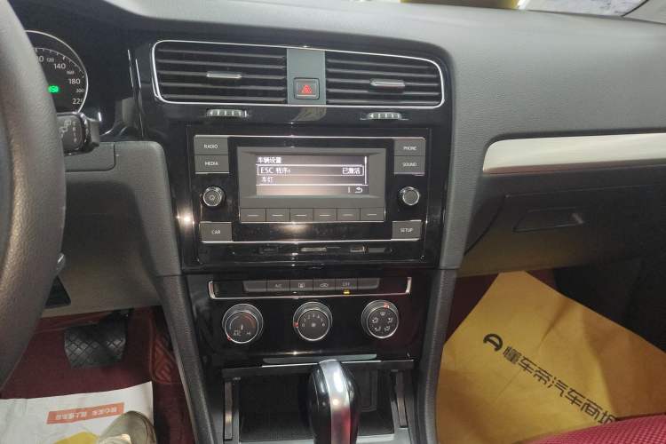 Used Volkswagen Golf 2019 1.6L Automatic Fashion Model China V Standard